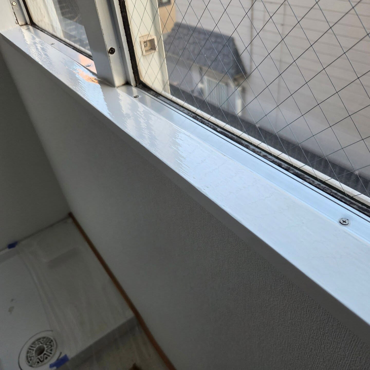 川崎市のアパート内部木枠部分塗装を行いました