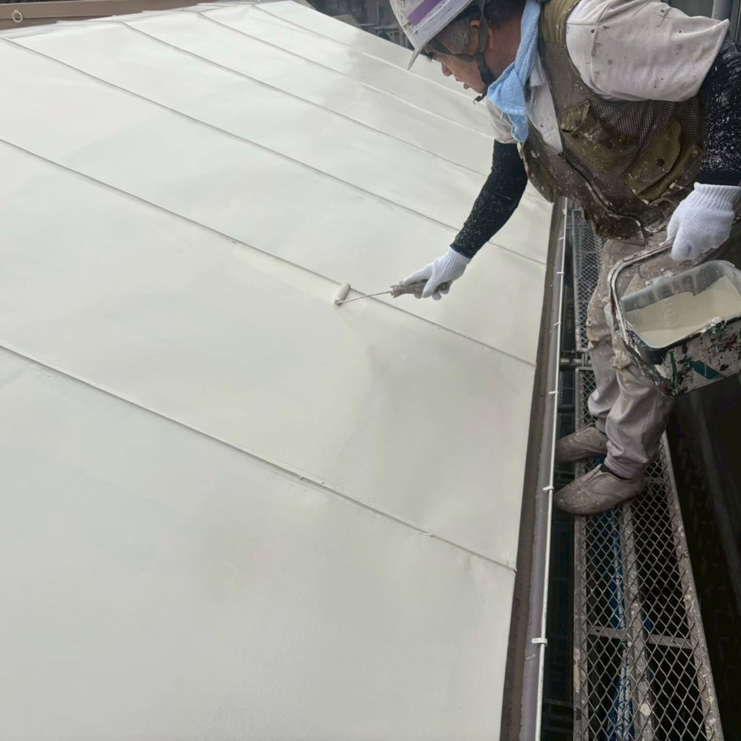 東京都町田市のマンションで屋根の塗装完了しました