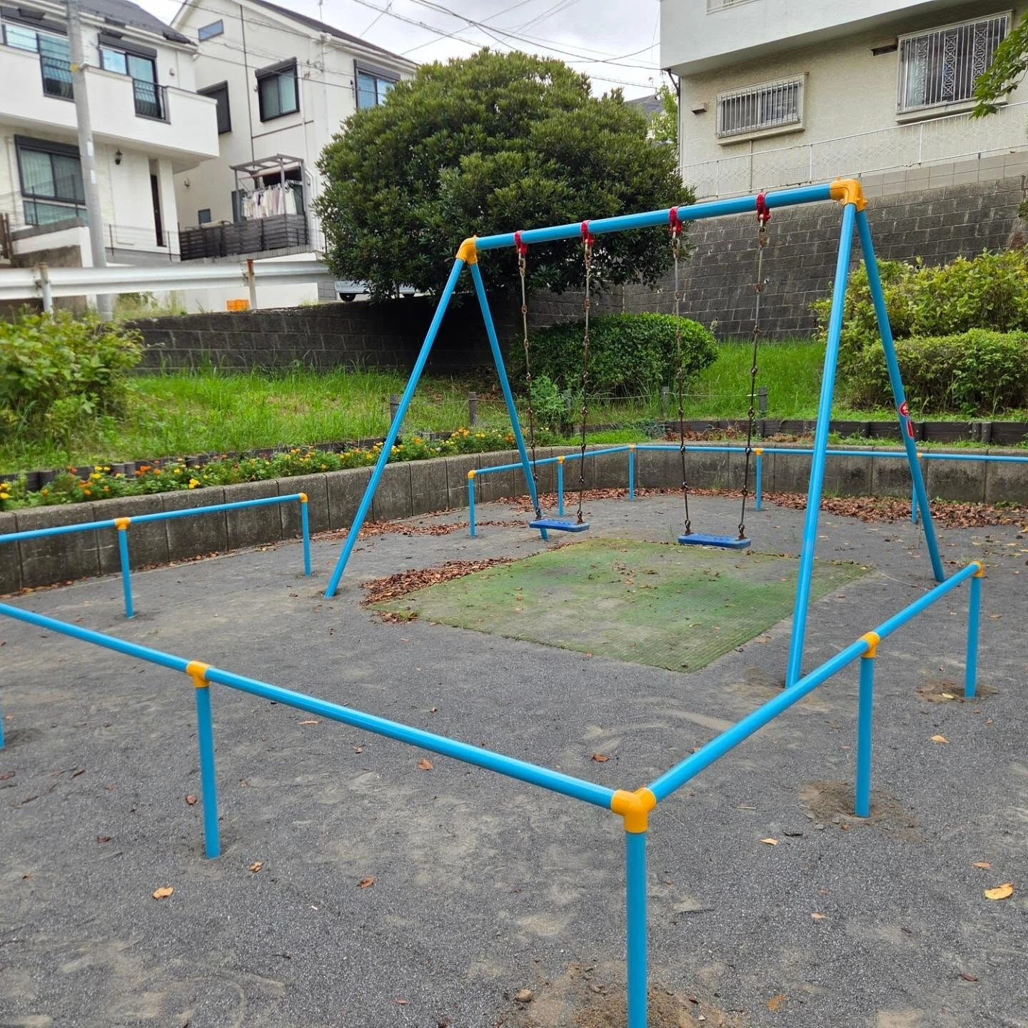 色鮮やかな公園で、子どもたちの楽しさ倍増